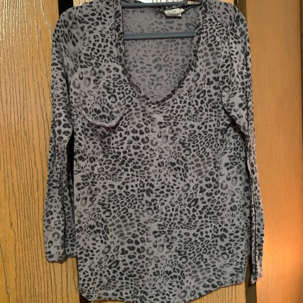 Loose Cheetah print shirt
